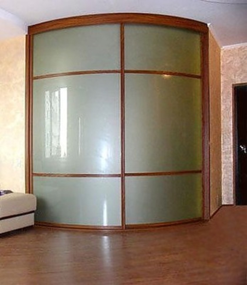 Встроенный шкаф купе радиусный в классическом стиле Краснодар