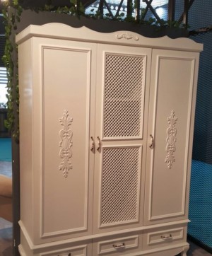 Распашные двери с декоративными накладками Краснодар